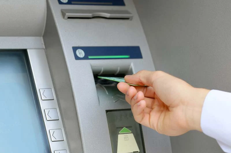 Banques: le réseau compte 5.808 guichets à fin juin 2022
